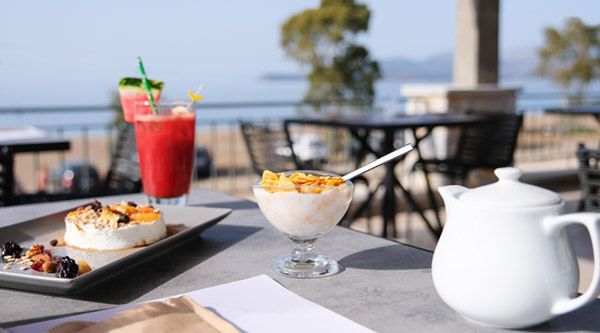 Restaurant & Breakfast